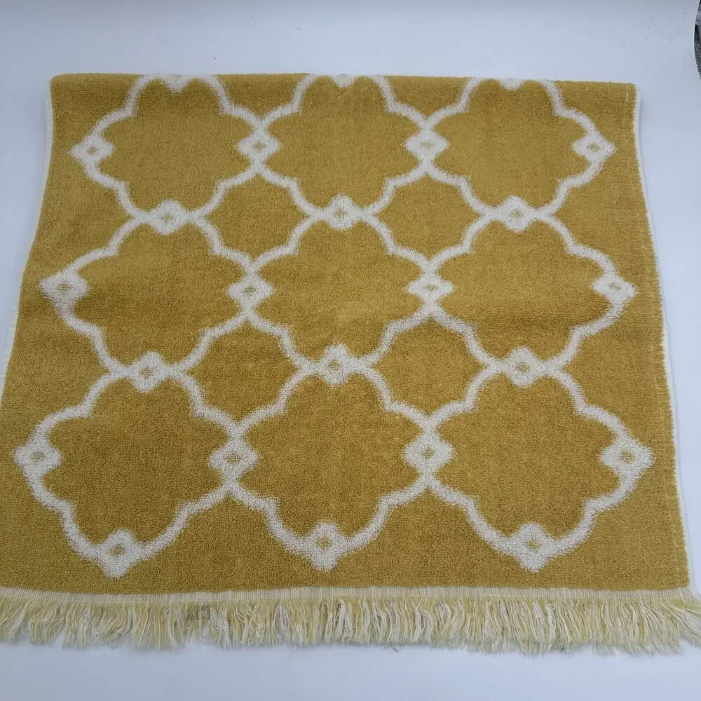 Vintage MCM Gold Yellow Sculpted Fringe Bath/Hand Towel 100% Cotton